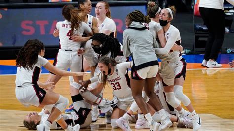 Stanford Holds Off Arizona 54 53 To Win Womens Ncaa Title Ctv News