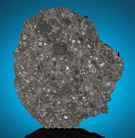 End Piece Of Dhofar 2066 — An Ungrouped Carbonaceous Meteorite Zufar