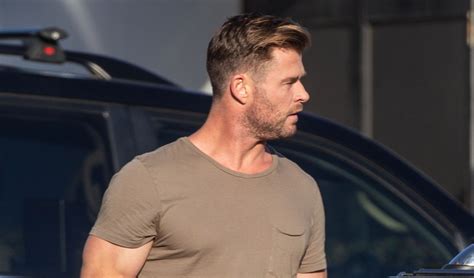 Chris Hemsworth Looks Ripped While Stepping Out In A Tight Tee Chris