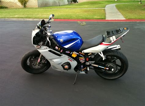 Four stroke, transverse four cylinder, dohc, 4 valves per cylinder. 1990 Yamaha FZR 600 R: pics, specs and information ...