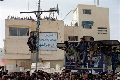 houthi justice yemenis flock in thousands to sanaa public executions middle east eye