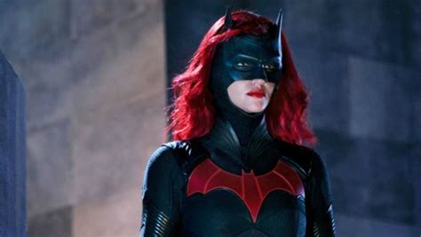 batwoman season 1 review 5 ups and 2 downs from ‘mine is a long and a sad tale page 2