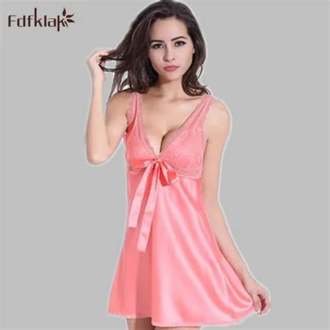 2017 Sexy Women Nightwear Short Nightgowns Female Deep V Spaghetti Strap Lace Night Dress Summer