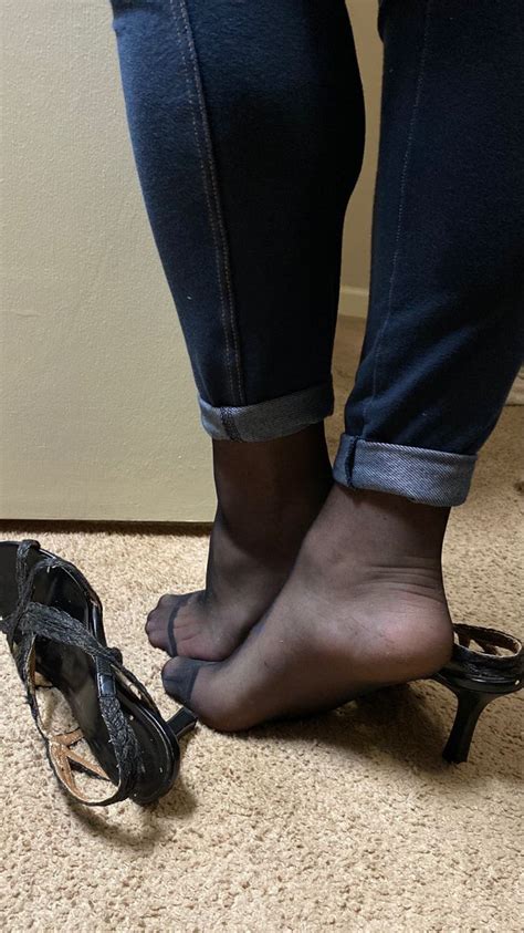 Women In Nylon Feet Cheap Purchase Save 61 Jlcatjgobmx