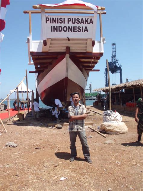 Perahu Pinisi Warisan Budaya Suku Bugis Makassar Daengbro Makassar