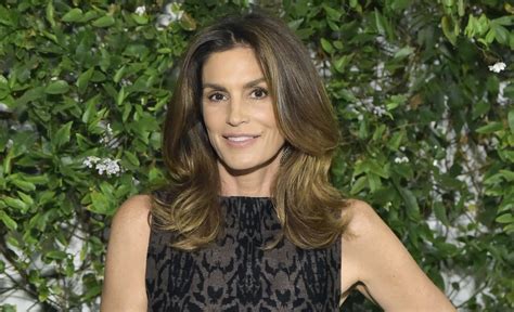 Cindy Crawford Nude Is Embarrassing Says Supermodel