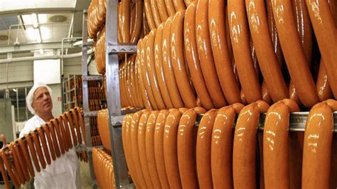 How Sausage Is Made Inside Sausage Factory Food Factory Youtube