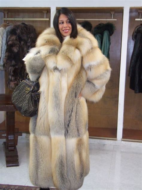 890 Best Hot Women In Fur Images On Pinterest