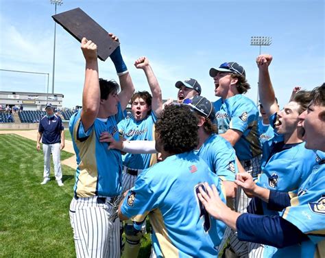 Photos Newman Vs Ottawa Marquette Baseball Shaw Local