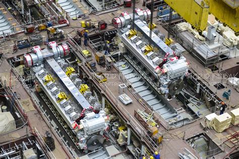 Quantum Of The Seas Engines Being Set In Place Schiff Papenburg Diesel