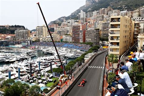 Az időmérőn max verstappen megverte lewis hamiltont, míg csapattársaik közvetlenül mögülük fognak rajtolni, fordított sorrendben. 2019 Forma-1 Monacói Nagydíj