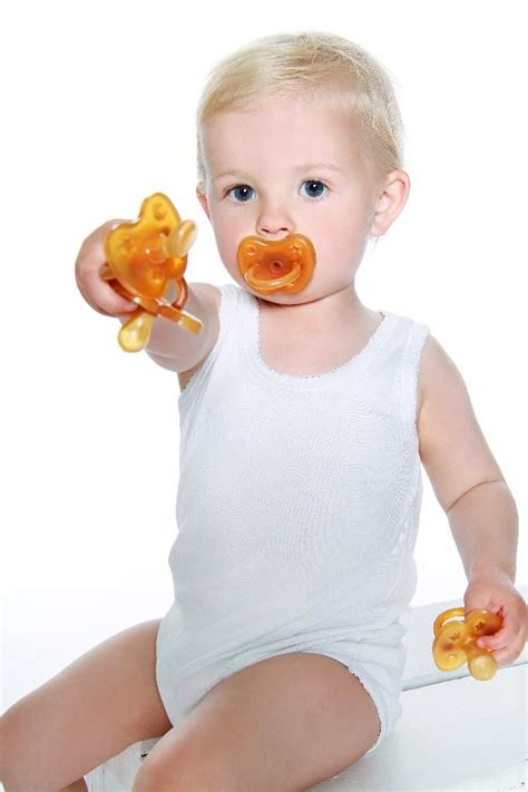 Pacifier Guide Choosing The Best Pacifiers For Baby
