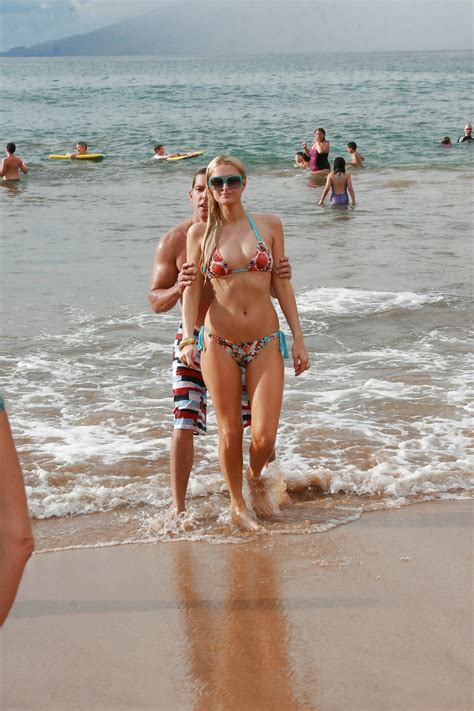 Paris Hilton Bikini Candids In Hawaii 23 Pics Xhamster
