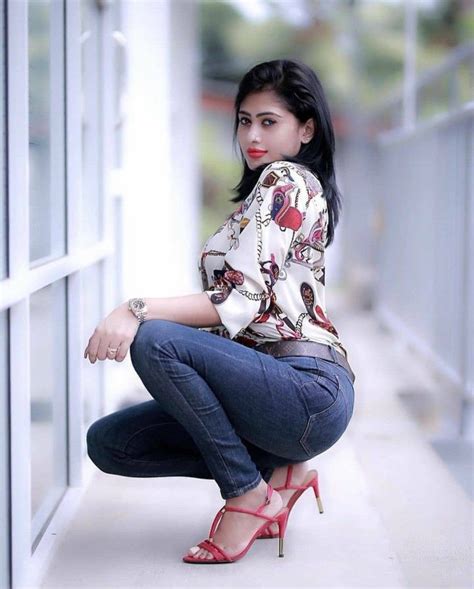 Pin By Roshani Piravinthan On New Sri Lanka Actress Girl Photo Poses