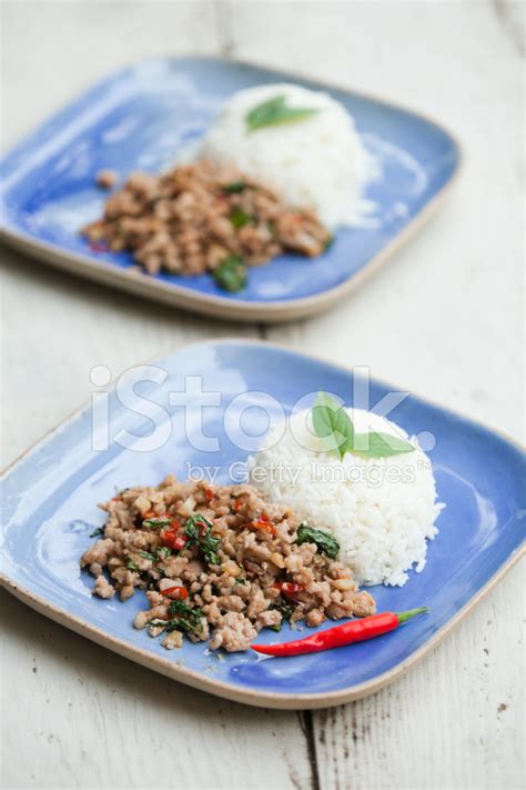 Ga.prao pepper | new hot peppers like carolina reaper, dragon's breath and pepper x are created every year. Stir Fried Pork With Holy Basil, Thai Food Stock Photos ...