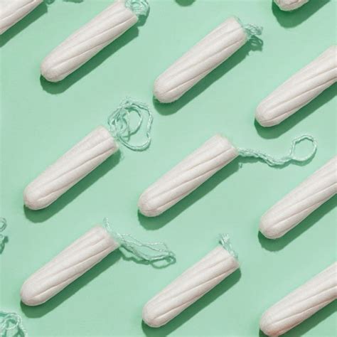 20 Ways Youre Using Tampons Wrong — How To Use A Tampon How To Put In