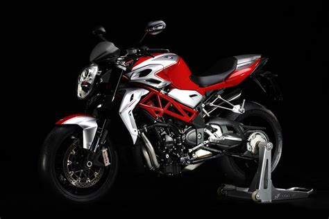 Its beastly aggressive and ruthless looks, make it buy your dream bike now, with mv agusta's financing solutions. MV AGUSTA Brutale 1090 RR - 2011, 2012 - autoevolution