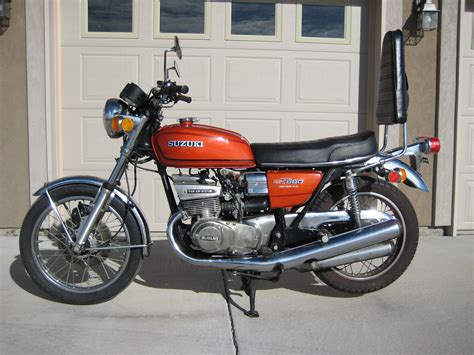 Specifications, appearance, colours (including body colour), equipment, materials and other aspects of the suzuki products shown on this website are. 1975 Suzuki GT550 (Indy) 550cc 2-Stroke Triple w/ 5spd ...