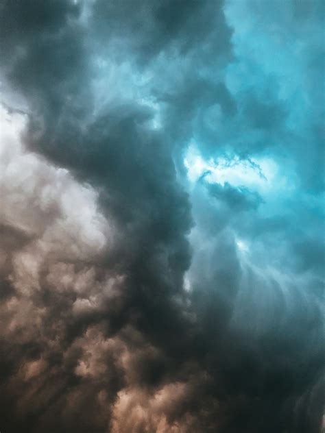 Moody Cloud Pictures Download Free Images On Unsplash