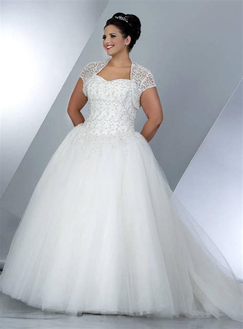 Style Sv1637 Plus Size Wedding Ball Gown With Short Sleeve Shrug