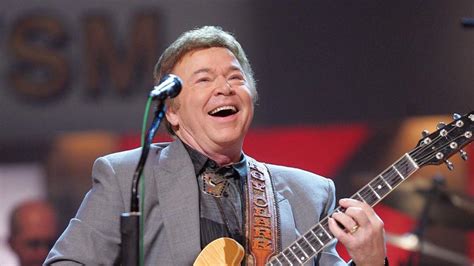 Country Music Star Roy Clark Dies At 85 Kokh