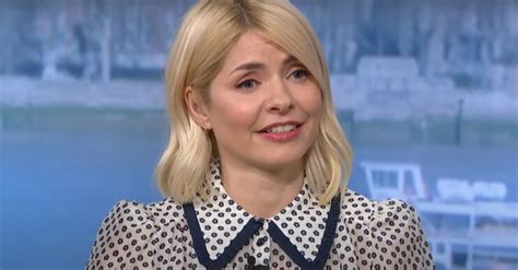 Old Footage Of This Morning Star Holly Willoughby Sparks Confusion