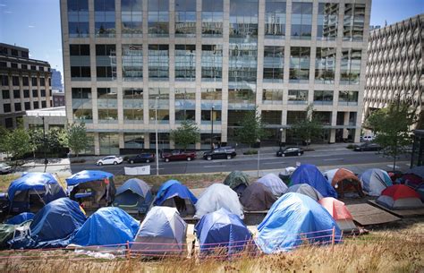 Homeless To End Campout Protest In Seattle Plaza Move To Reopened