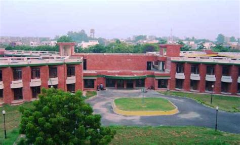 National Institute Of Pharmaceutical Education And Research Mohali