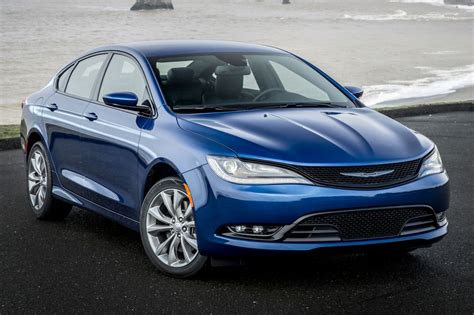 Used 2016 Chrysler 200 For Sale Pricing And Features Edmunds