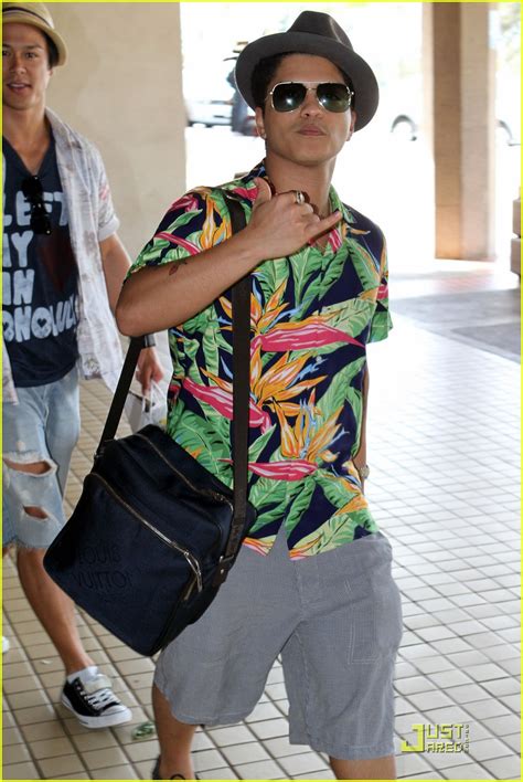 Bruno Mars Aloha Hawaii Photo 2505612 Bruno Mars Photos Just