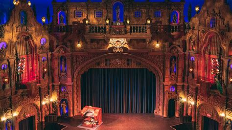 Tampa Theatre, a local icon for more than 90 years, extends closure ...