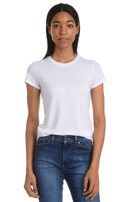 12 Best White T Shirts To Wear With Everything Thefashionspot In 2021