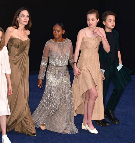 Angelina Jolie Z Córkami Zahara W Kultowej Oscarowej Kreacji Aktorki Moda