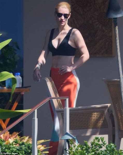Iggy Azalea Shows Off Her Booty In Red Bikini With Nick Young In Hawaii