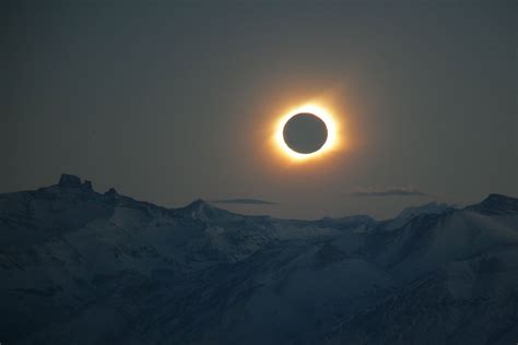 August 21 Solar Eclipse Nature Puts On A Show Firstclasse