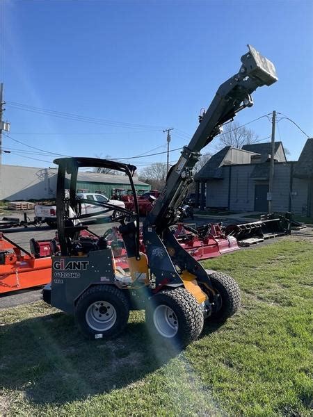 2023 Giant G1200 Tele Consignment Weaver Ag And Lawn Equipment