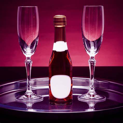 Three glasses of champagne a week keeps dementia away!