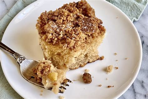 Apple Coffee Cake Recipe With Streusel Topping The Kitchn