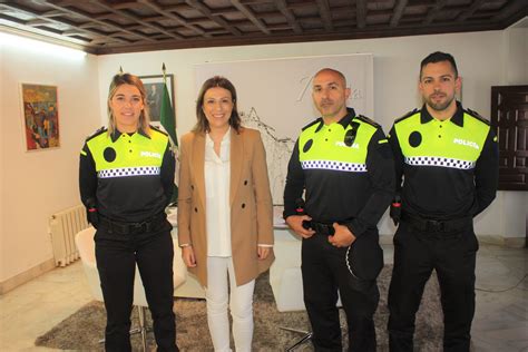 La Alcaldesa Recibe A Los Tres Nuevos PolicÍas Local Que Comienzan Hoy