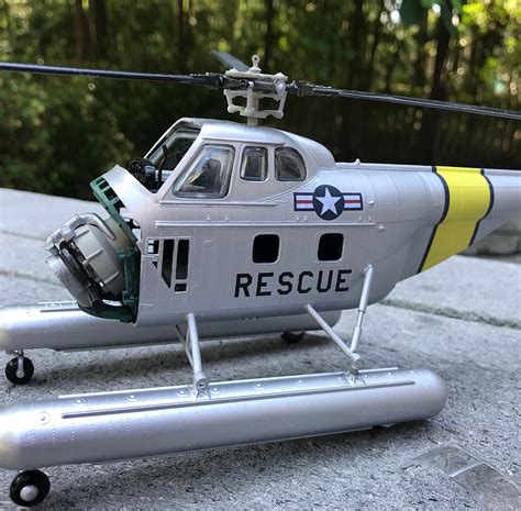 H 19 Rescue Helicopter Plastic Model Helicopter Kit 148 Scale