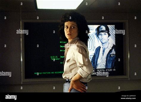 Sigourney Weaver Harry Dean Stanton Aliens 1986 Stock Photo Alamy