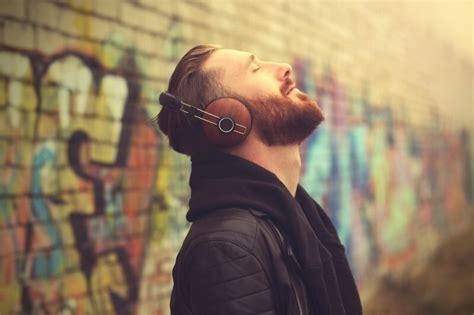 5 Benefícios De Ouvir Música Todos Os Dias