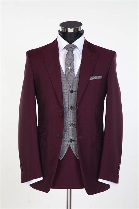 Grey Suit Burgundy Tie Wedding Look A Chic And Classy Combination