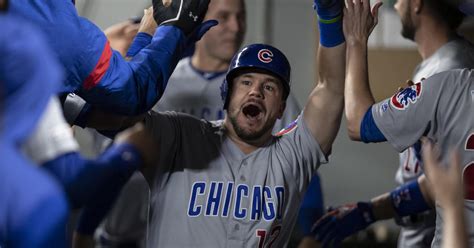 schwarber s homer lifts cubs to 6 5 win over mariners cbs chicago