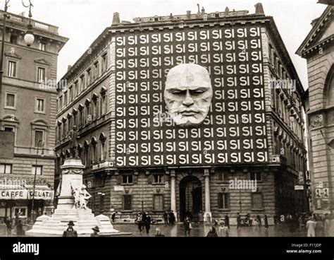 Dittatore Benito Mussolini A Roma Immagini E Fotografie Stock Ad Alta