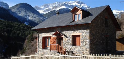 Encuentra con nosotros casas rurales en pirineo aragonés para pasar tus vacaciones. Casa rural en los pirineos | Casas rurales, Turismo rural ...