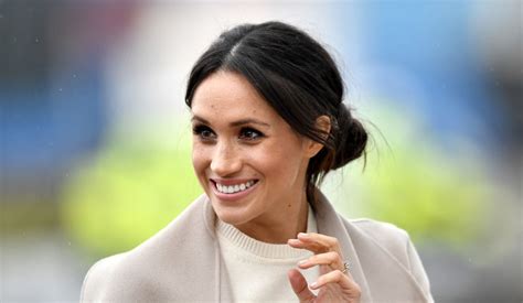 •fanaccount✨ •follow if you love meghan❤️ •@thenextsmile_ •positivity only •email for collab •favourite www.cibdol.com. Meghan Markle's Wedding Hairstyle NOT Revealed Despite ...