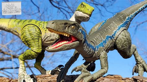 Jurassic World Amber Collection Charlie And Blue Velociraptor Dinosaur