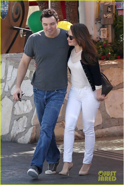 Emilia is reported to be dating assistant director tom. Emilia Clarke | Seth macfarlane, Emilia clarke, New boyfriend