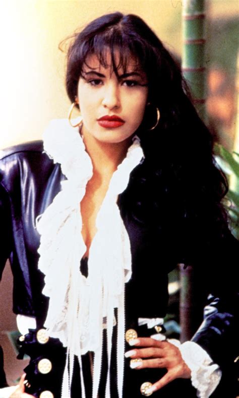 Selena quintanilla perez the parody wiki fandom. Ideas de disfraces al estilo Selena Quintanilla - Photo 1